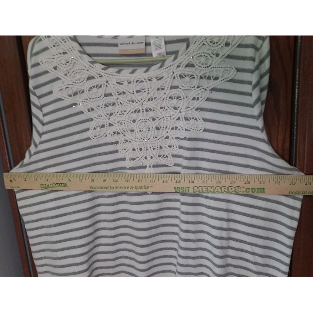Alfred Dunner Womens White Gray Striped Embellished Neckline 3/4 Sleeve Size 1X - Picture 8 of 9